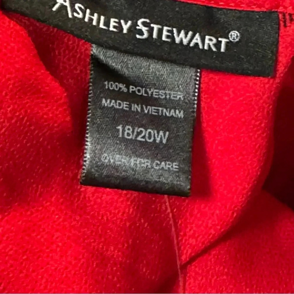 NWT ASHLEY STEWART Red Satiny Keyhole Twist Neck Blouse Cutouts Size 18/20 - Picture 7 of 8